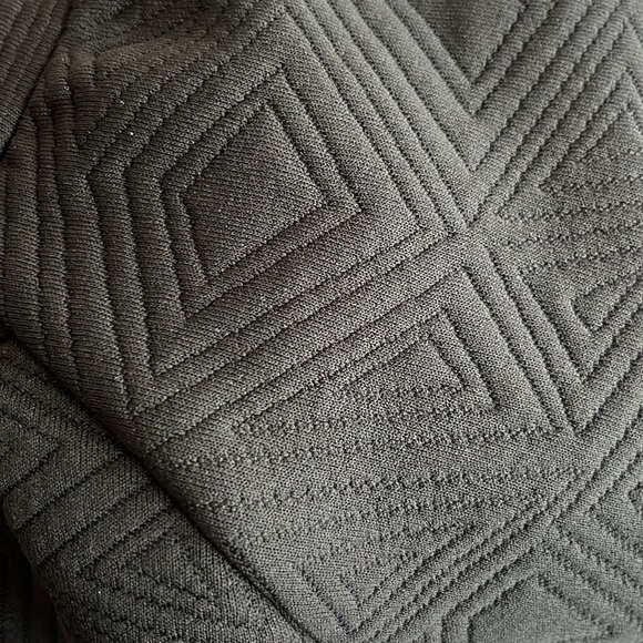 NEW - GeeGee Black Quilted Top - Womans size 1XL - Picture 3 of 3